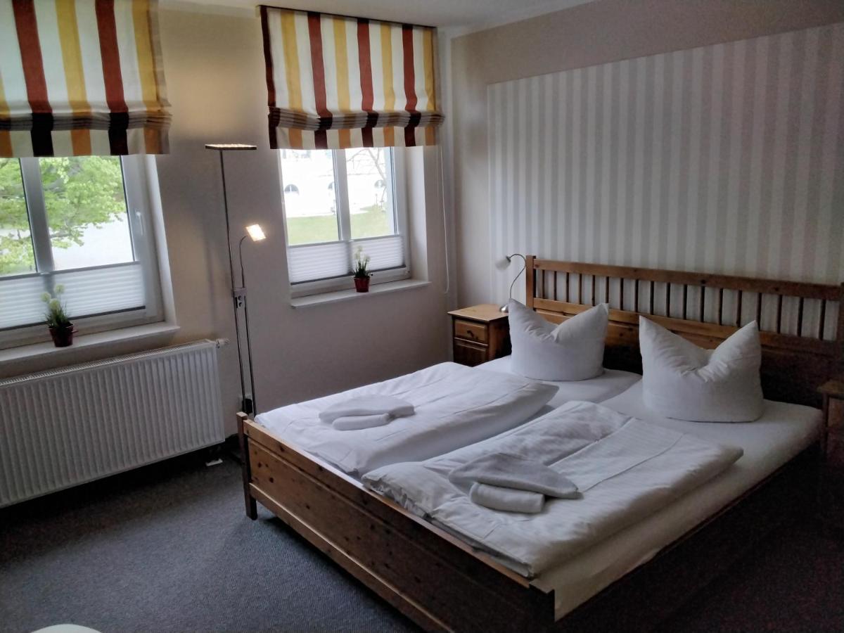 Hotel Am Weinbergschloss วาเริน ภายนอก รูปภาพ