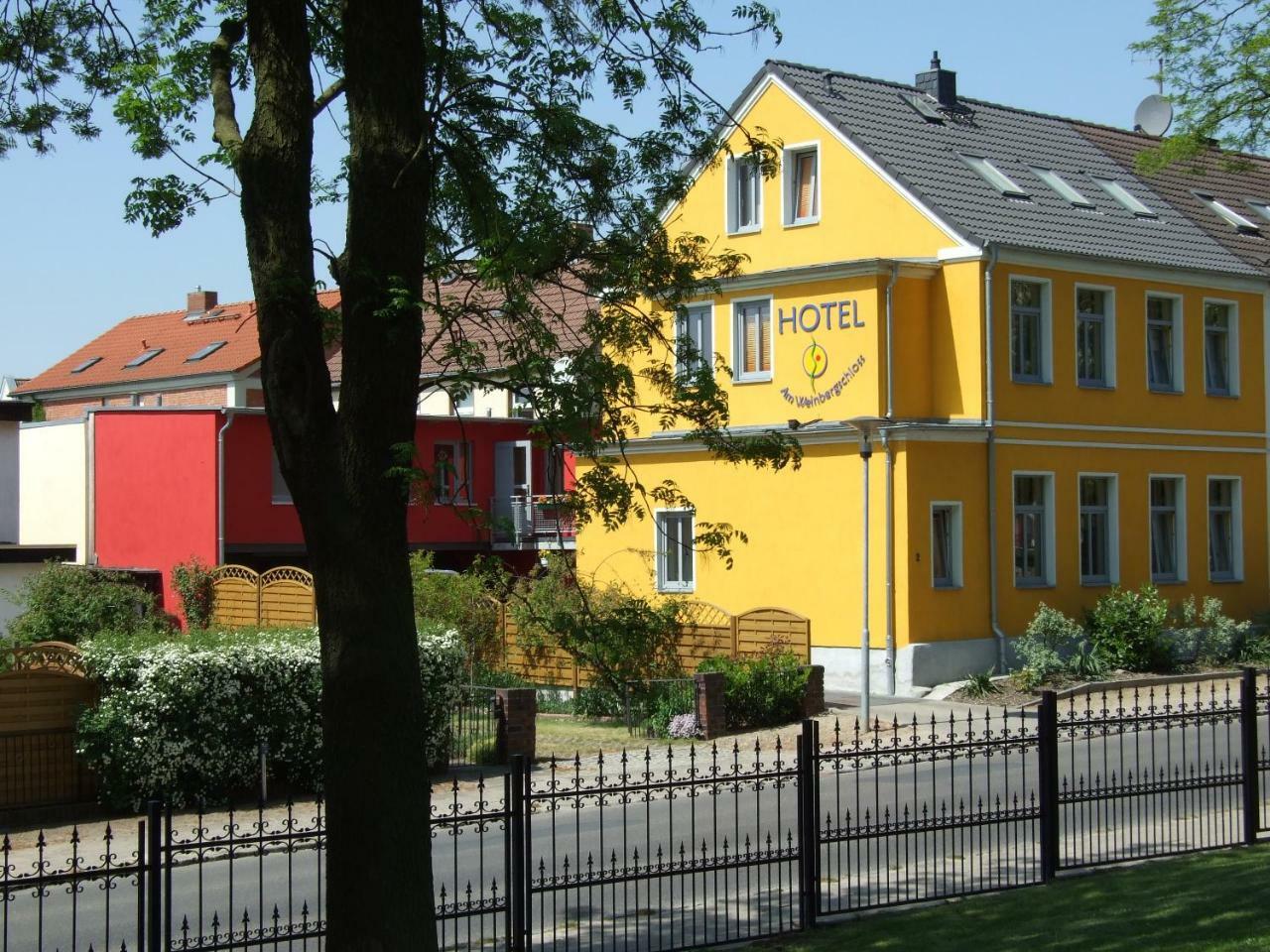 Hotel Am Weinbergschloss วาเริน ภายนอก รูปภาพ